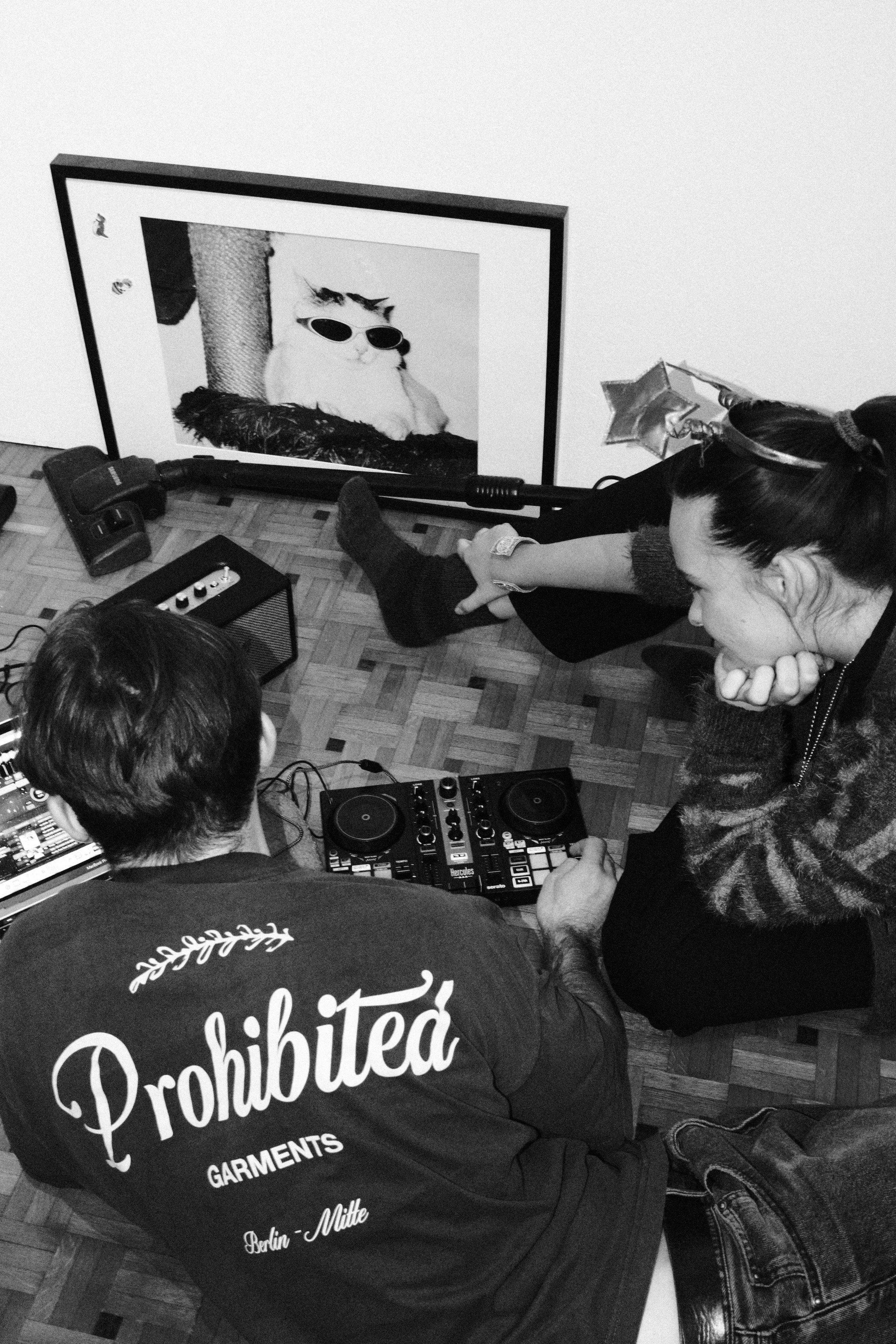 DJ Tutorial mit Chris & Sophia, fotografiert von Fabian Deragisch