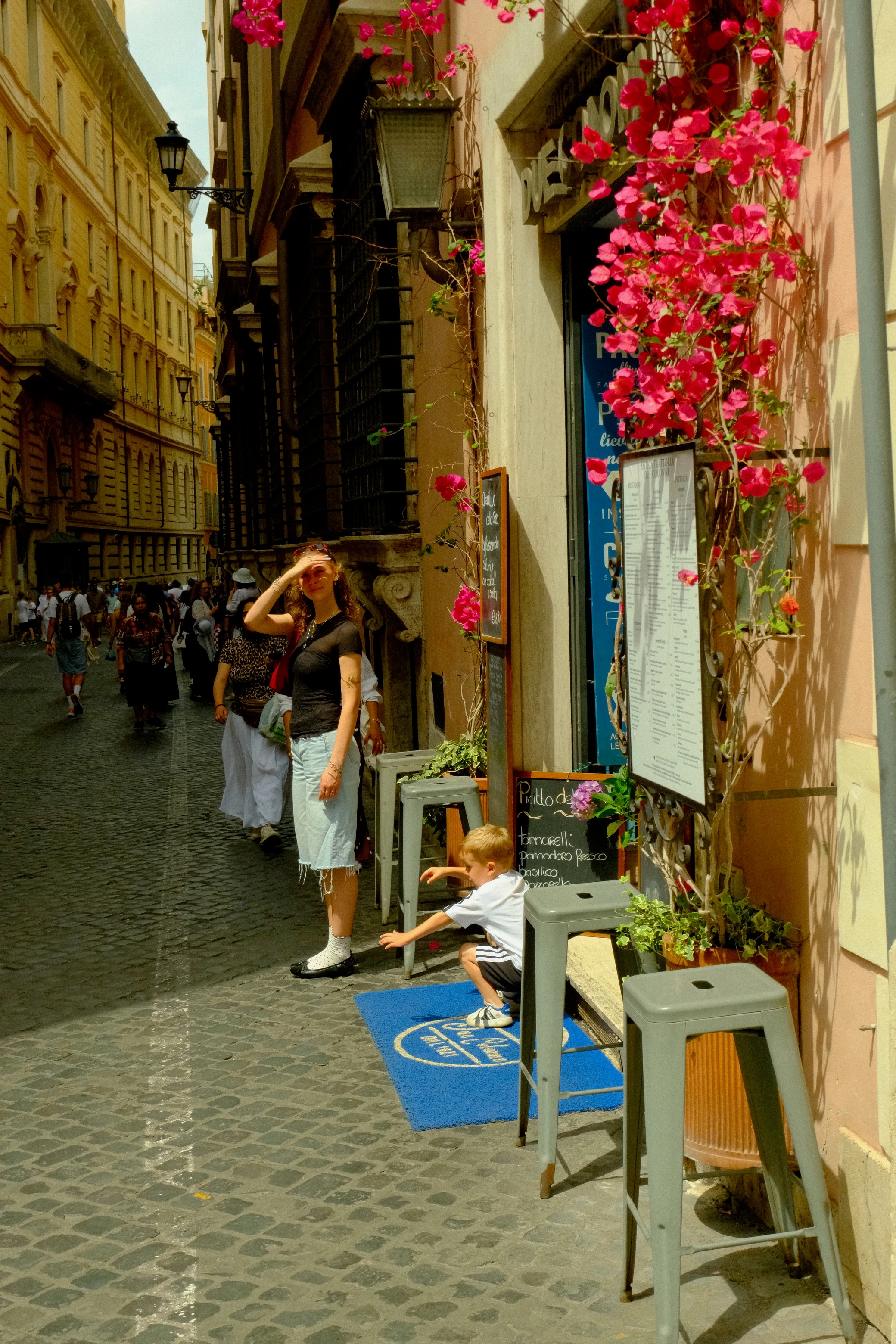 Roma & Mona, fotografiert von Fabian Deragisch